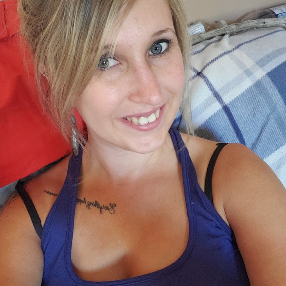 Meet your Posher, Chrisrina - Picture 1 of 1